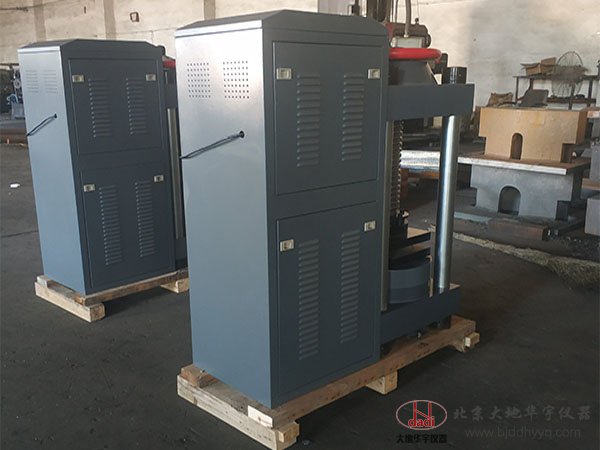 30噸 200噸數(shù)顯混凝土壓力試驗機